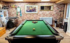 Ramsgate Seafront Apartment With Jacuzzi Bath & Pool Table